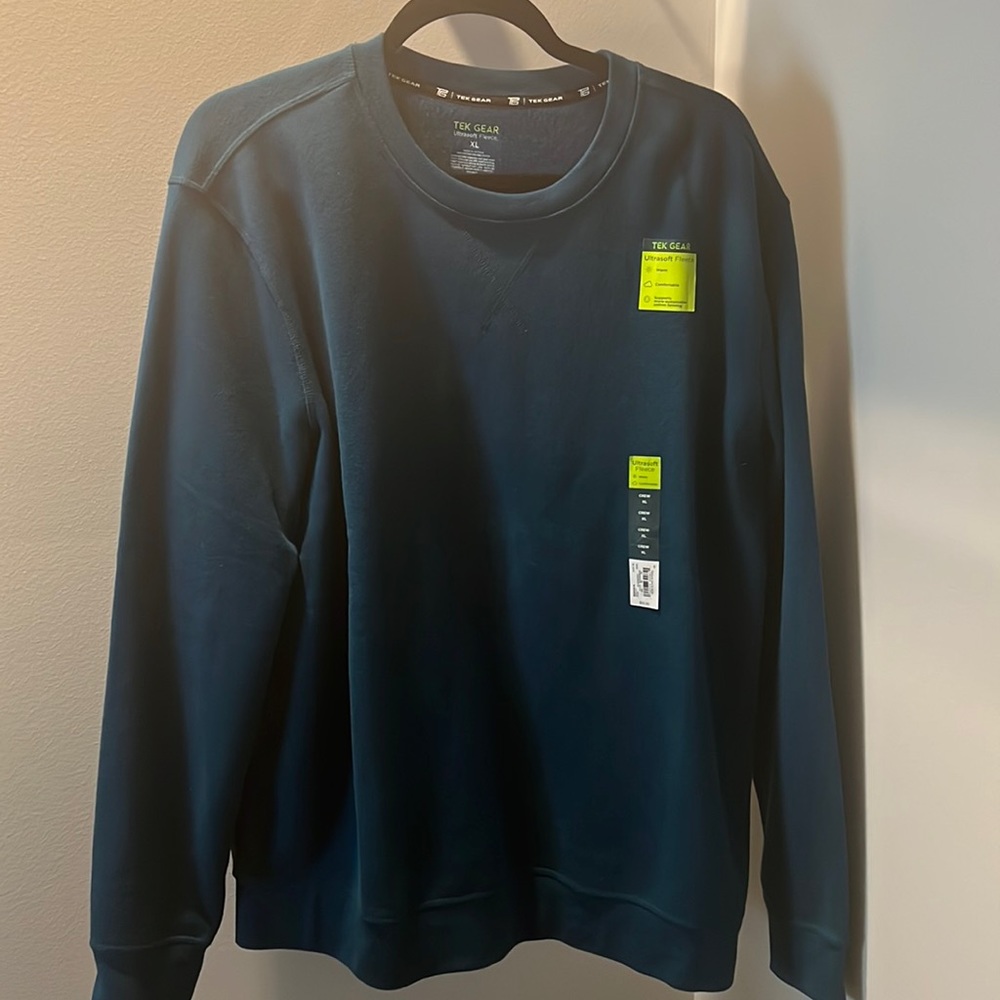 Men XL Tek Gear sweatshirt from kohls
